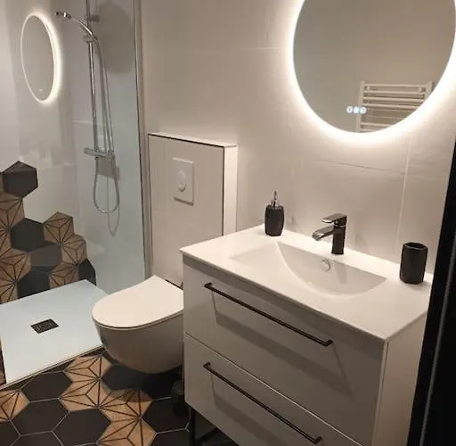 Apartment Atypique Et Calme